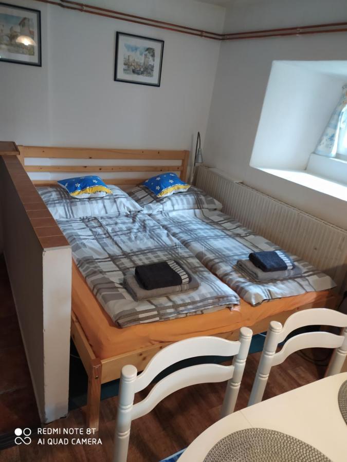 Apartman Dvorecna Лоучовице Экстерьер фото