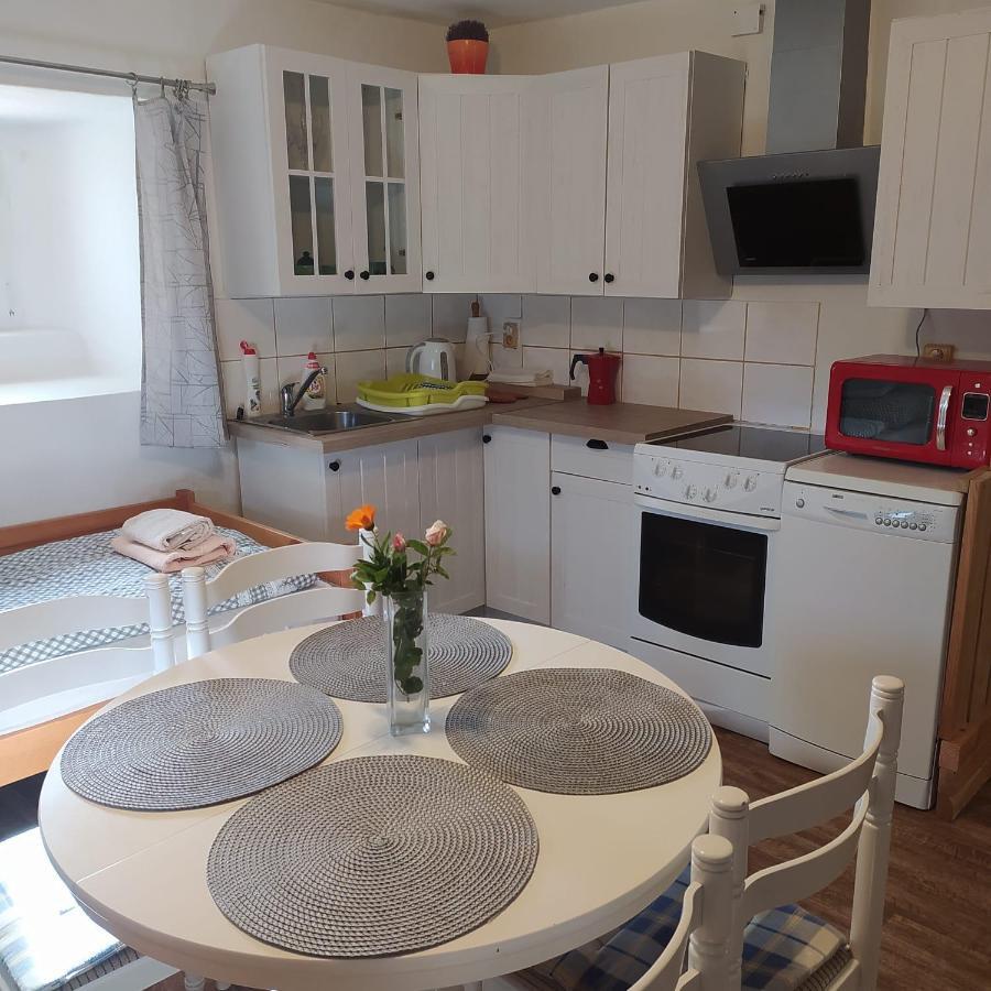 Apartman Dvorecna Лоучовице Экстерьер фото
